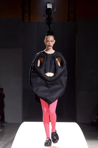 Look 3